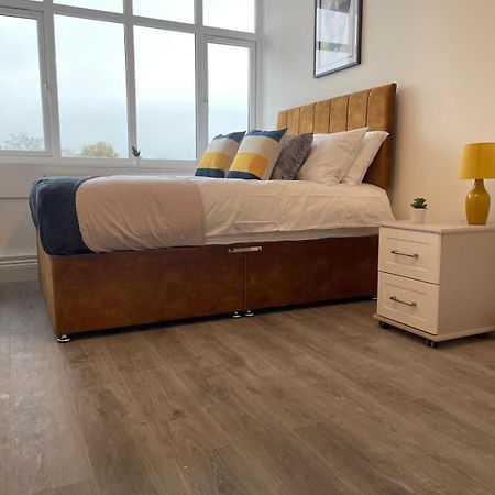 1 Bedroom Apartment - Flitwick - Contractor Friendly - Tourist Ready - Full Kitchen - Wifi - Smart Tv - Sofa Bed - Free Parking - Ideal For Short Or Long Stays Eksteriør bilde