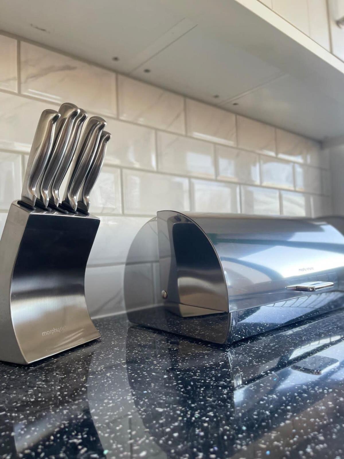 1 Bedroom Apartment - Flitwick - Contractor Friendly - Tourist Ready - Full Kitchen - Wifi - Smart Tv - Sofa Bed - Free Parking - Ideal For Short Or Long Stays Eksteriør bilde