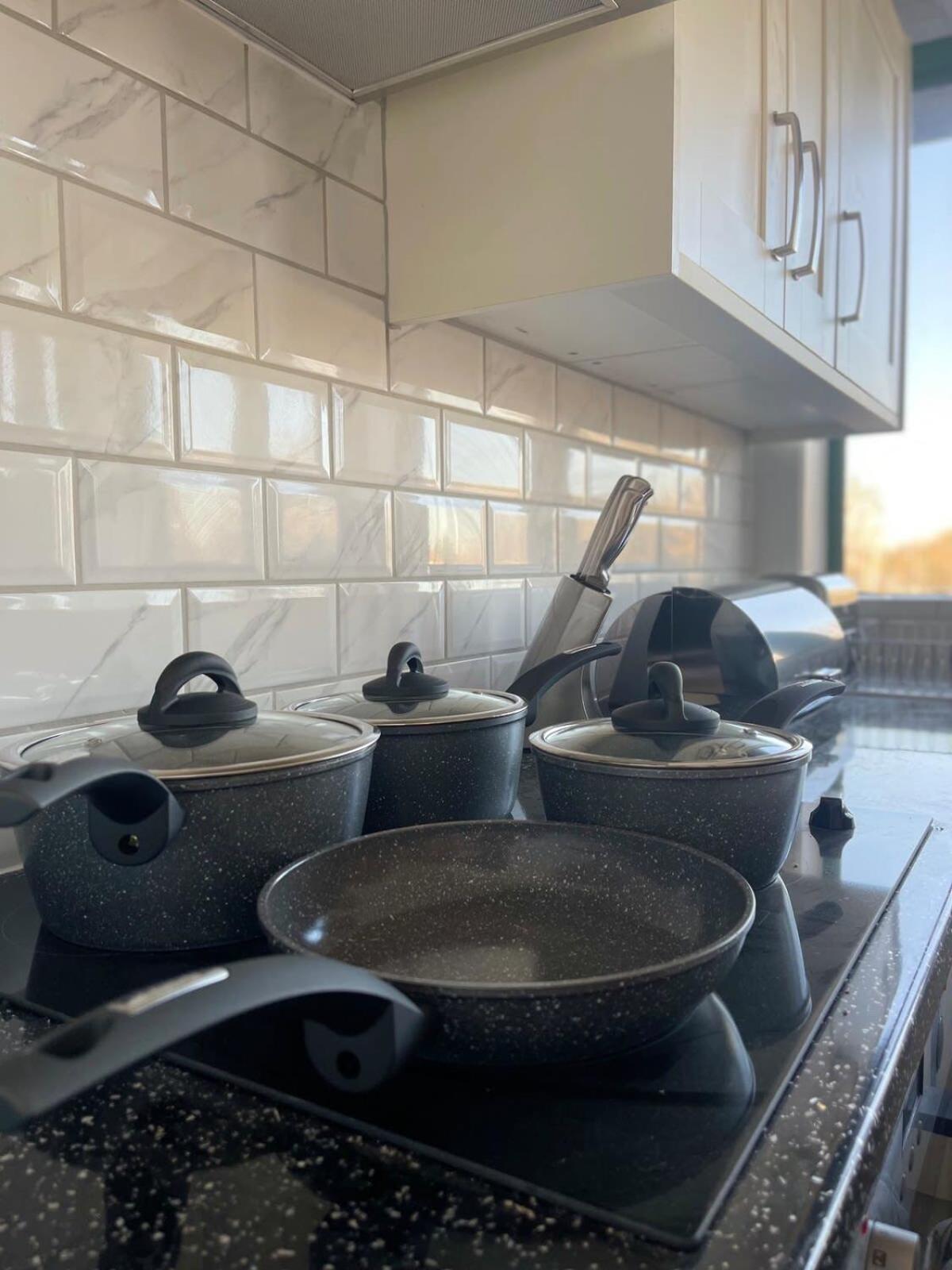 1 Bedroom Apartment - Flitwick - Contractor Friendly - Tourist Ready - Full Kitchen - Wifi - Smart Tv - Sofa Bed - Free Parking - Ideal For Short Or Long Stays Eksteriør bilde